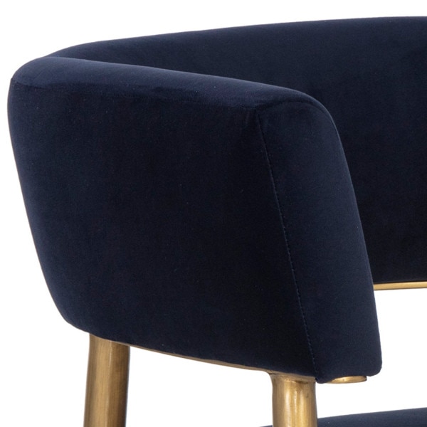 Maestro Armchair